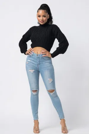 TURTLE NECK CROP CABLE SWEATER